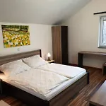 דירה Im Salzburger Seenland *